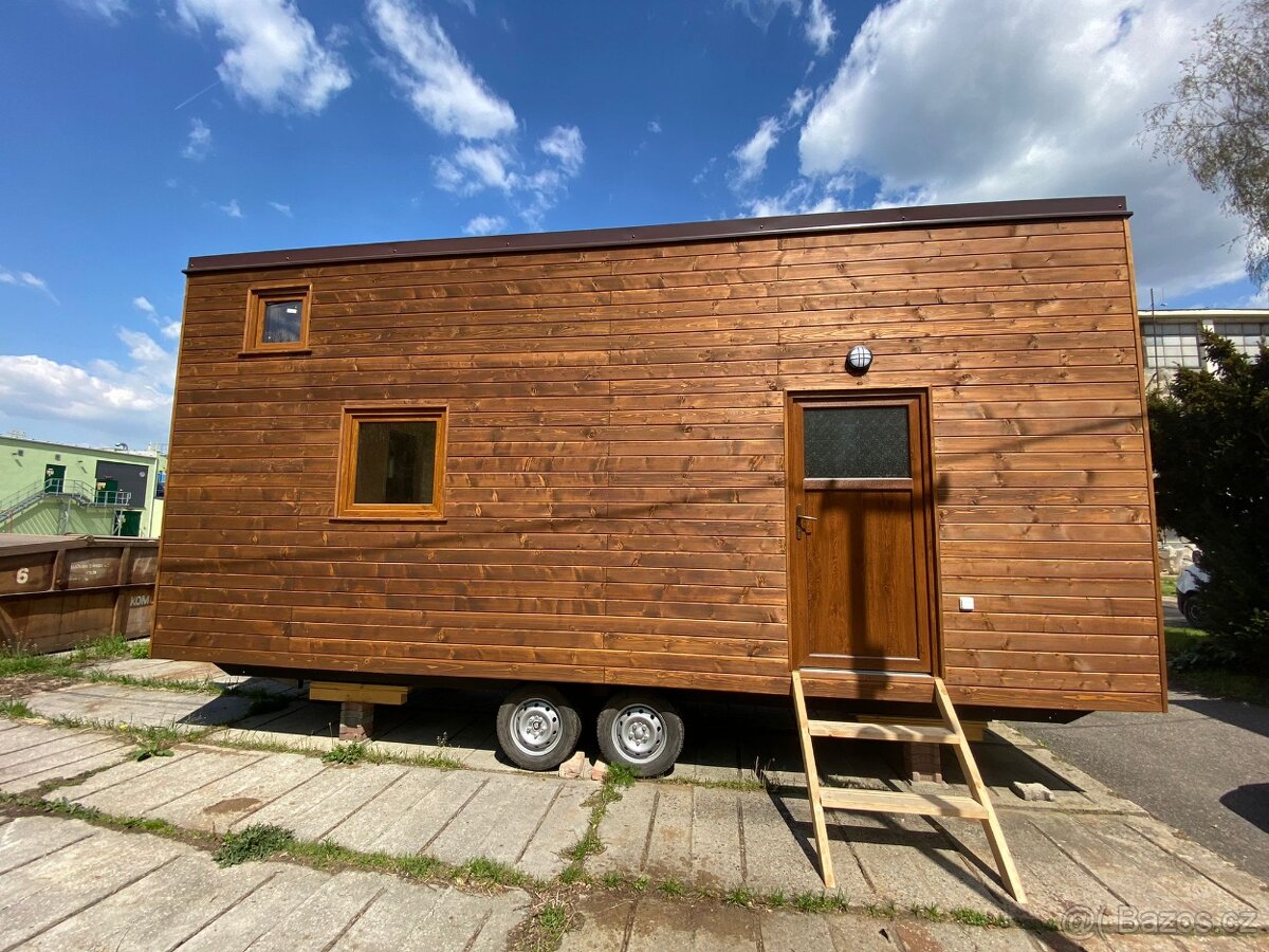 Tiny house — exteriér, přední pohled