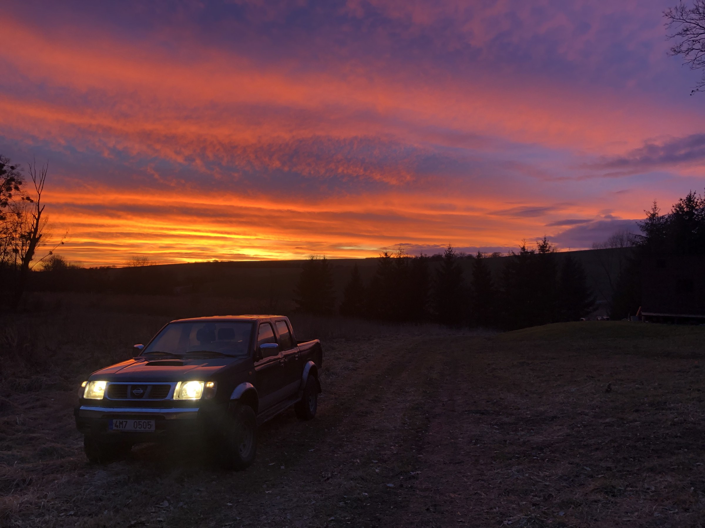 Západ slunce na pozemku